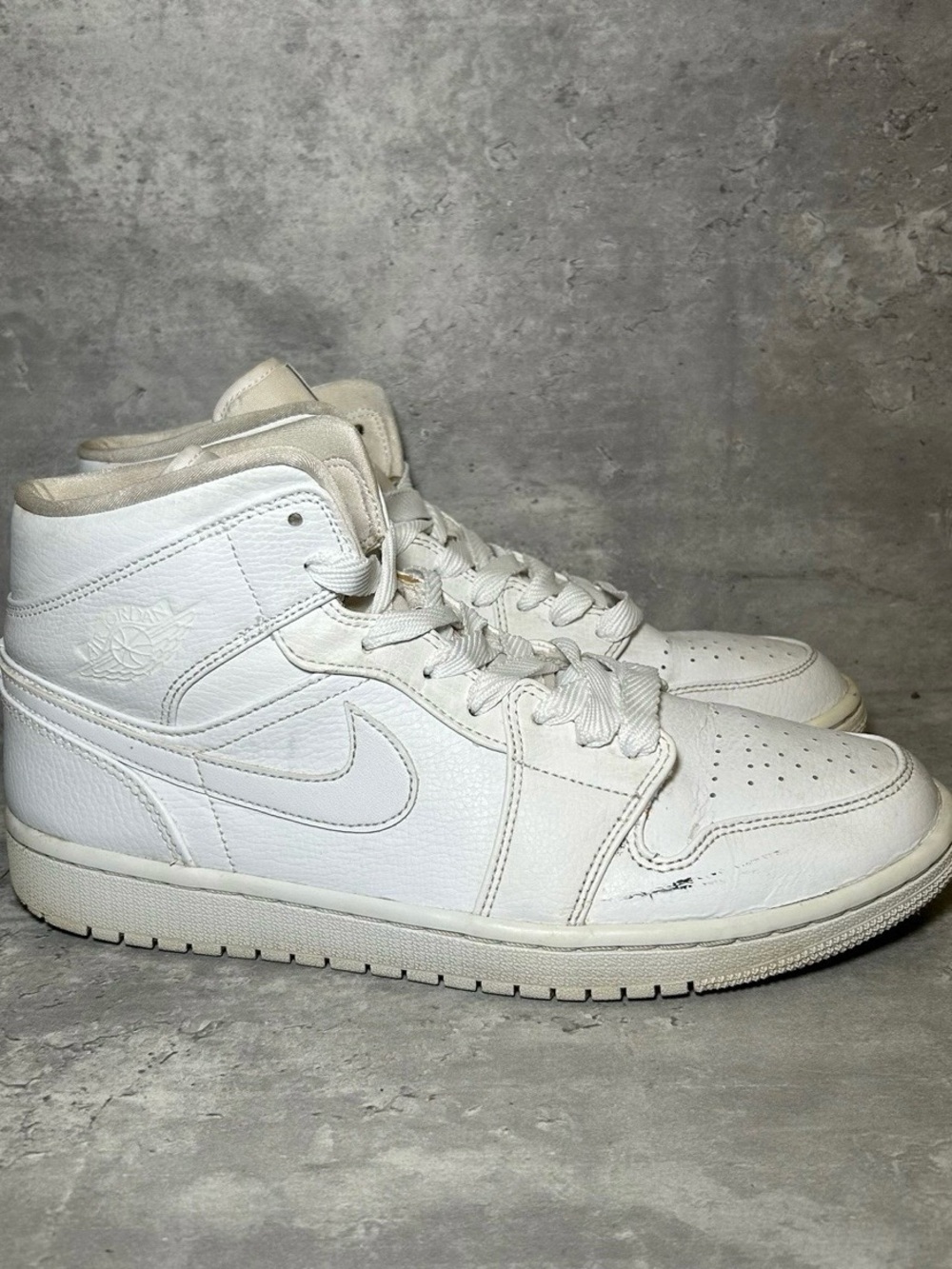 Nike Air Jordan 1 Mid Sneakers 554724-129 Mens sz 10.5 - white